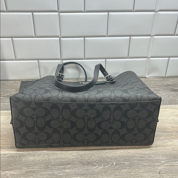 *8537 Coach black tote bag - Picture 2 of 12